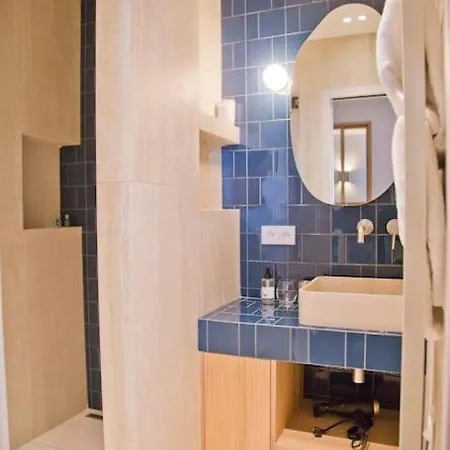 Margot - Luxury 2br Mouffetard Historic Heights Paris