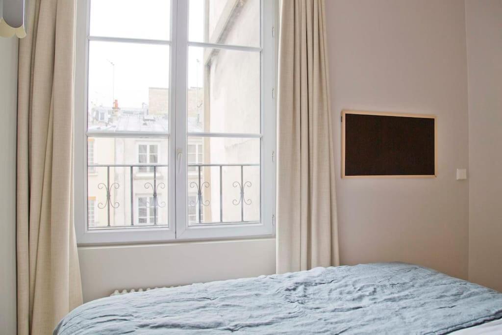 Apartment Margot - Luxury 2br Mouffetard Historic Heights Paris